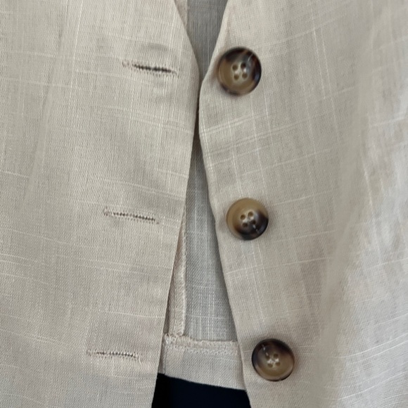 Cream Button-Up Vest - Picture 3 of 5